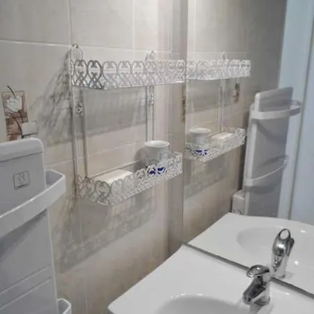 2 Chambres Tennis Appartamento *